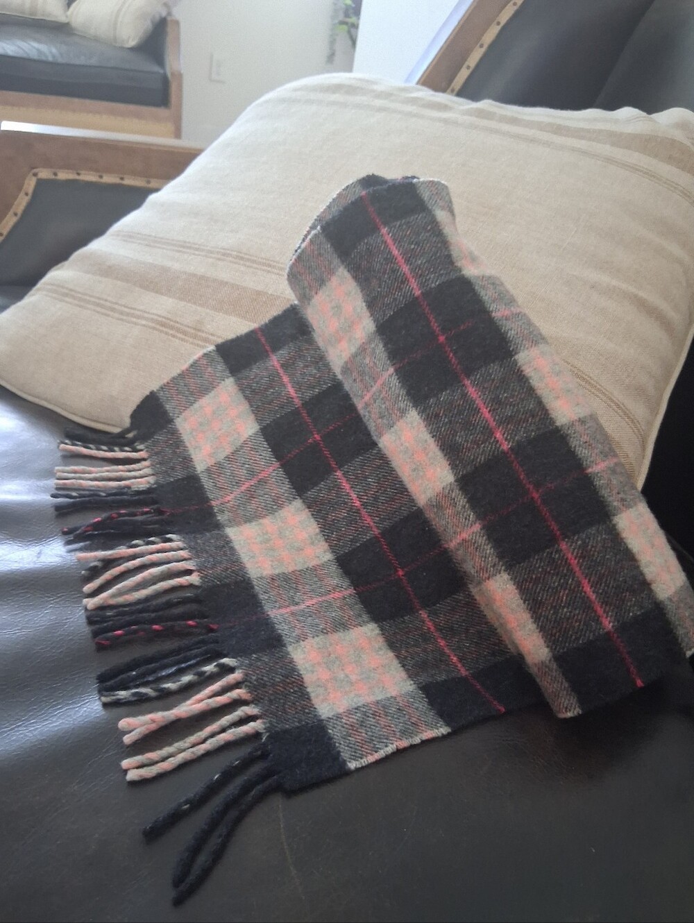 Vtg Burberrys Plaid Scarf